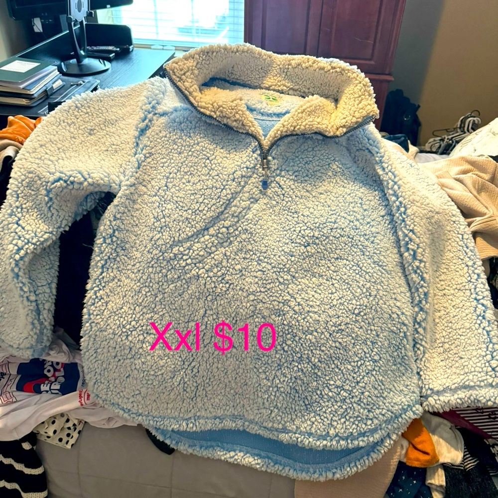 Sherpa sweatshirt